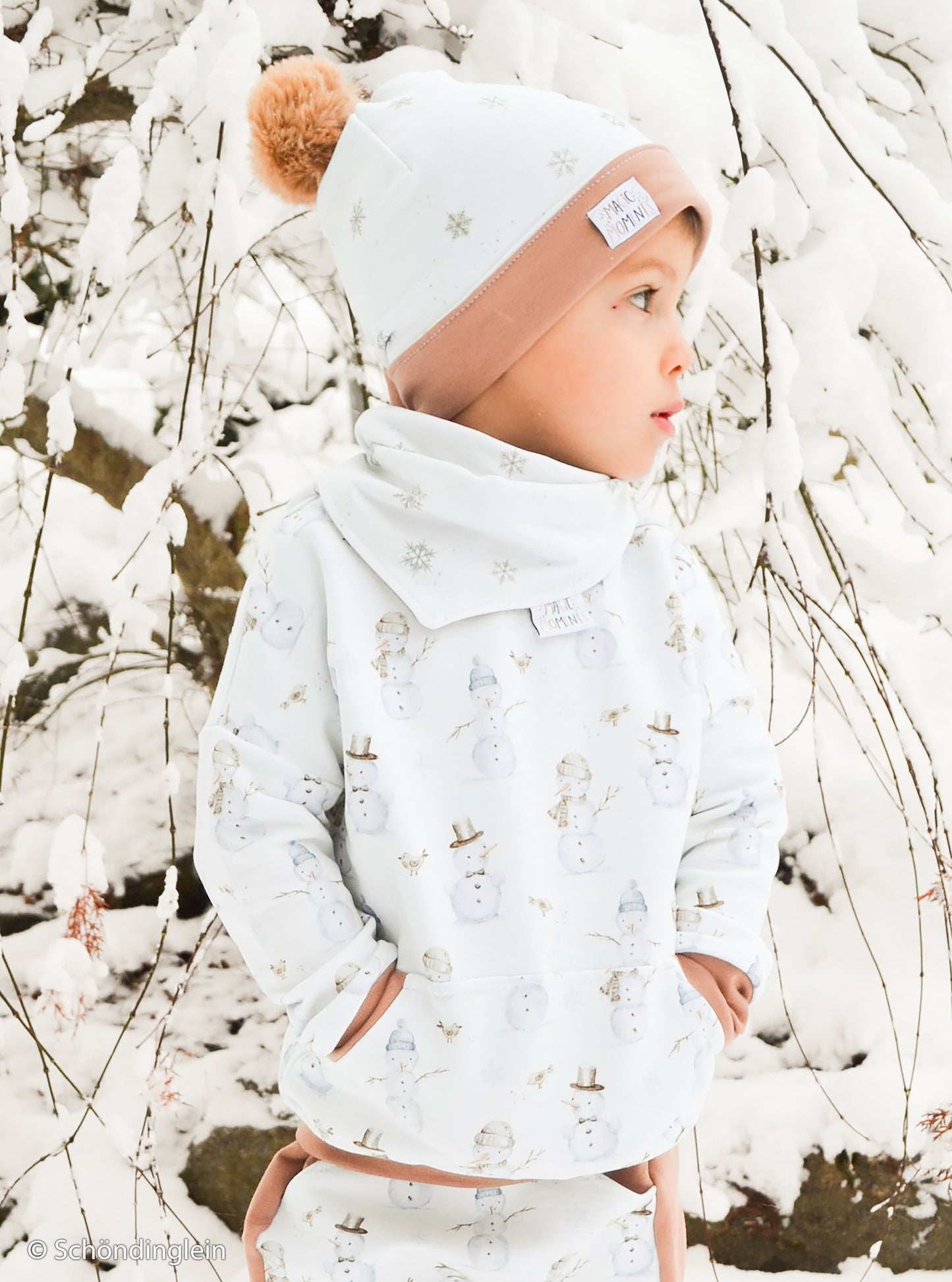 Sweat Beyond Nordic Schneemann by Christiane Zielinski