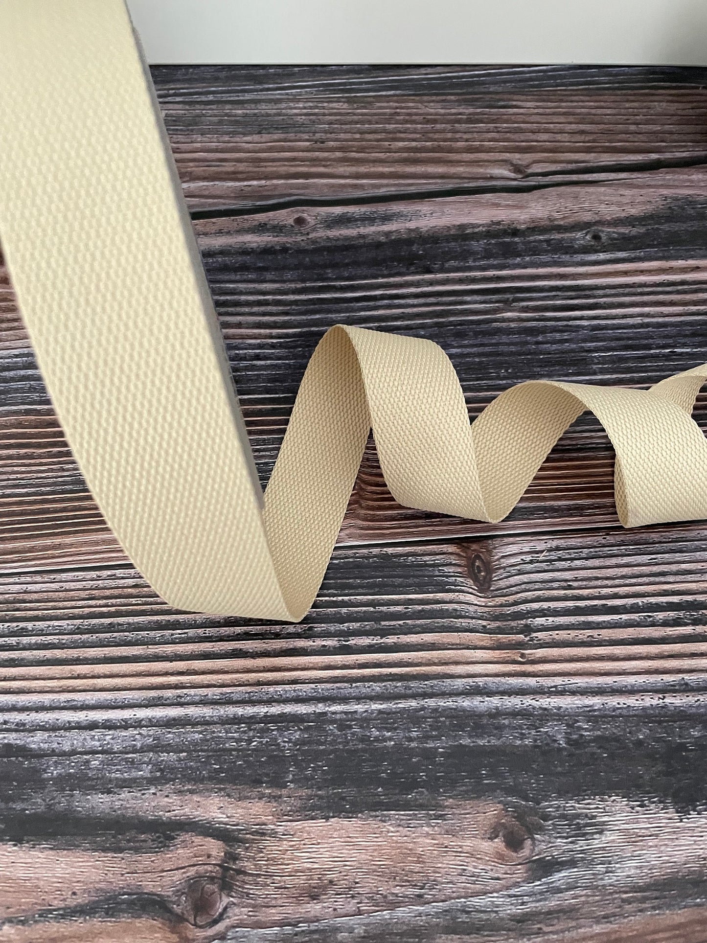 Gurtband Polyester natur
30mm