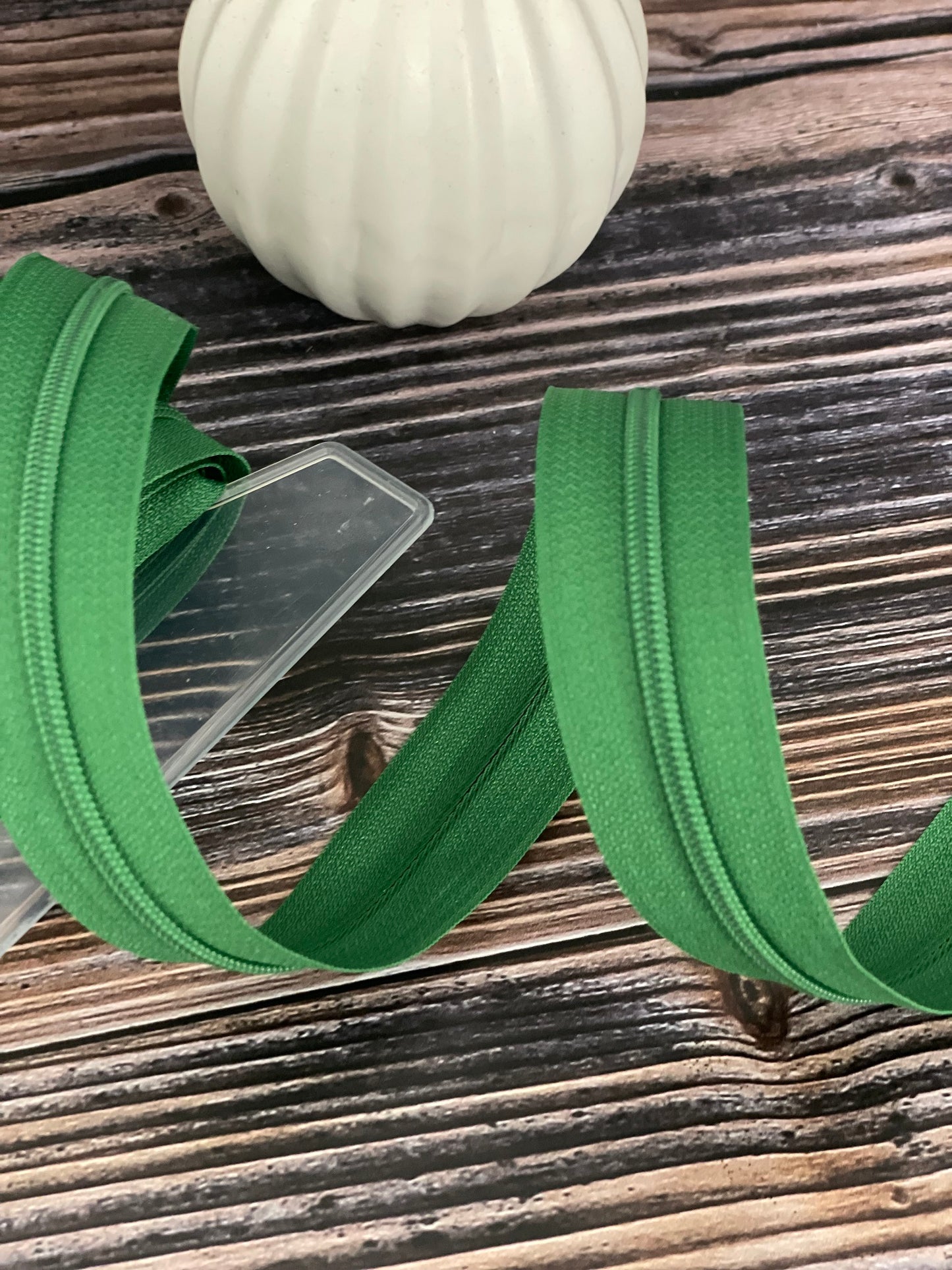 Reißverschluss Meterware S40 grün