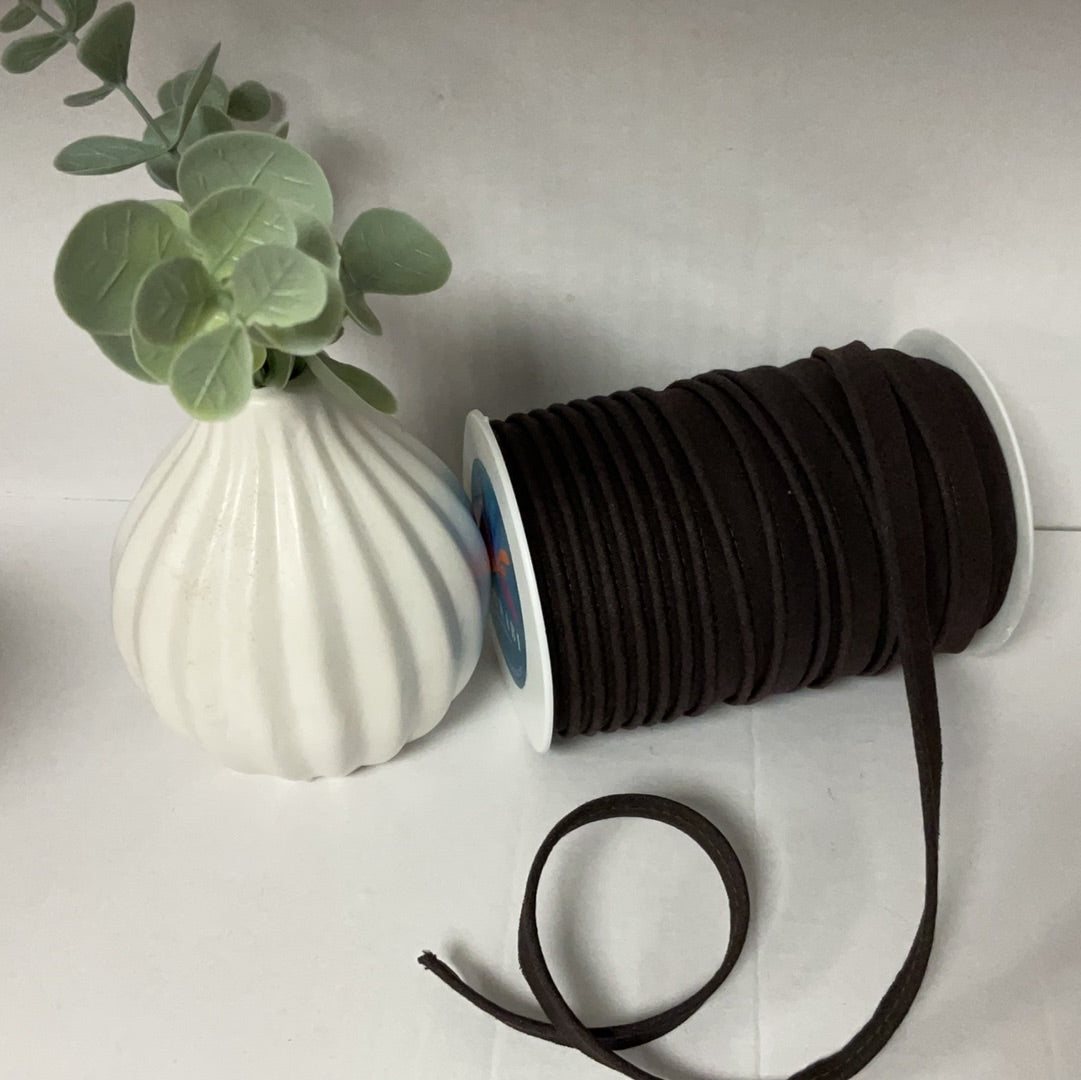 Paspelband uni unelastisch
10mm schwarzbraun