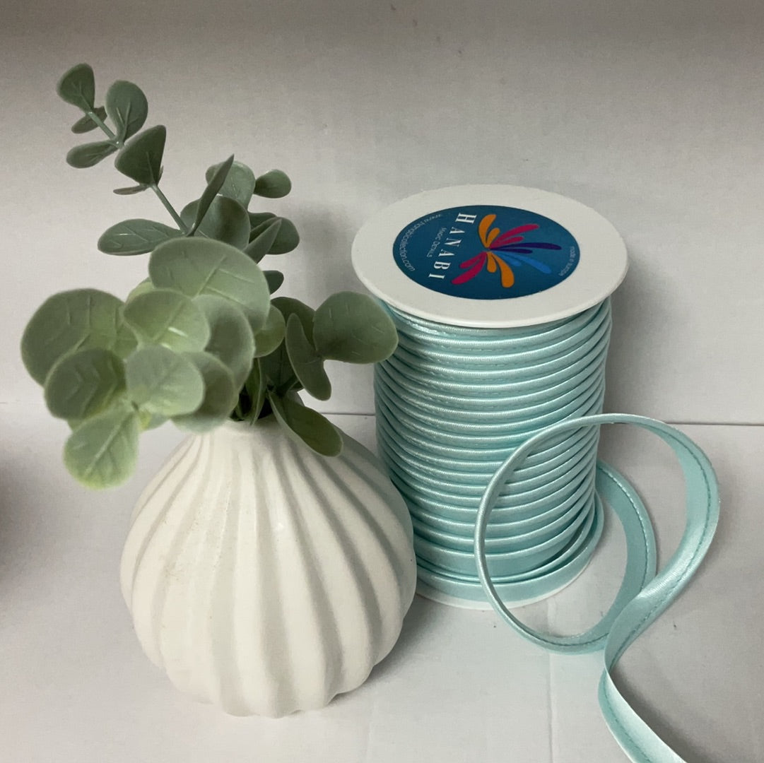 Satin Paspel uni 10mm
helles mint