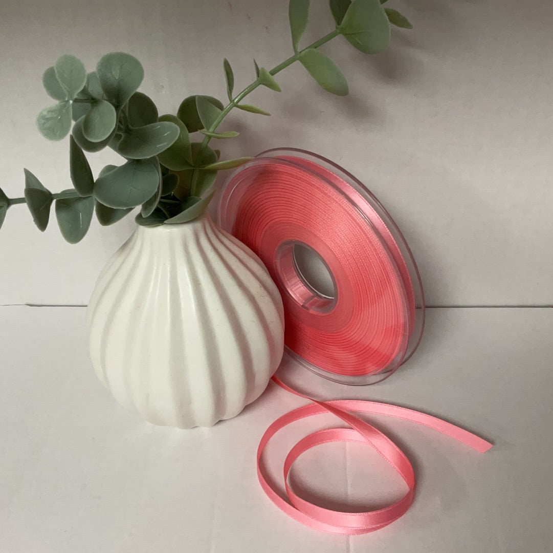 Satinband uni puderrose
6mm