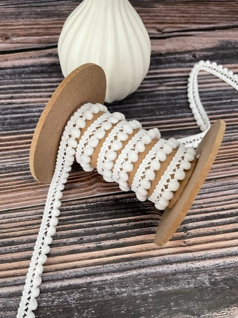 Pomponborte 10mm weiss